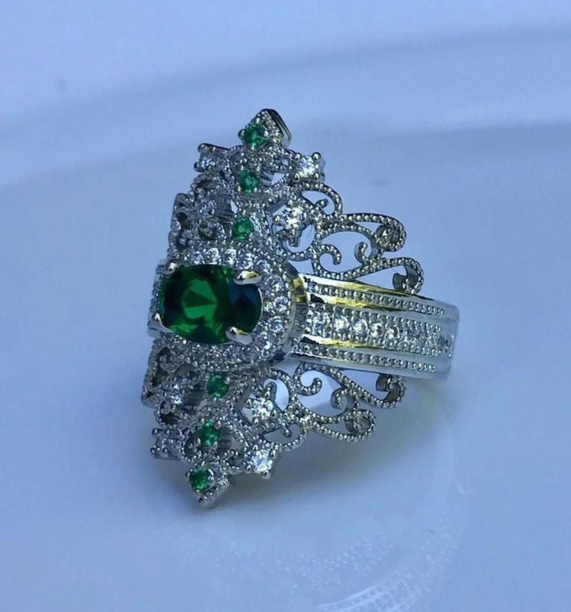 Vintage Emerald Green Art Deco Ring | Regal Royal Aesthetic