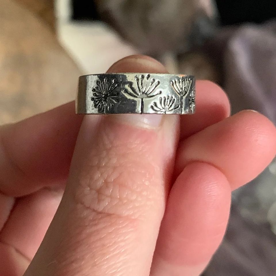 925 Sterling Silver Engraved Dandelion Ring