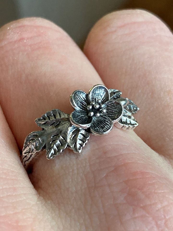 Vintage Rose Flower Leaf Retro Silver Ring