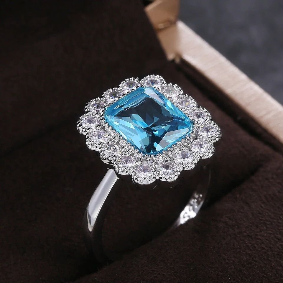 Elegant Inlaid Blue Aquamarine Rhinestone Silver Ring