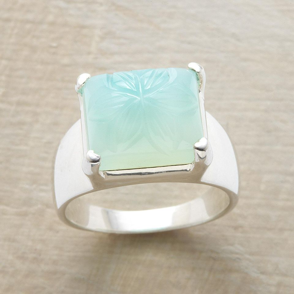 Antique 925 Sterling Silver Chiseled Green Chalcedony Retro Ring