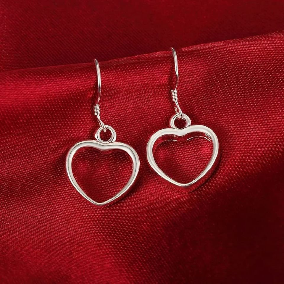 925 Sterling Silver Hollow Out Heart Earrings