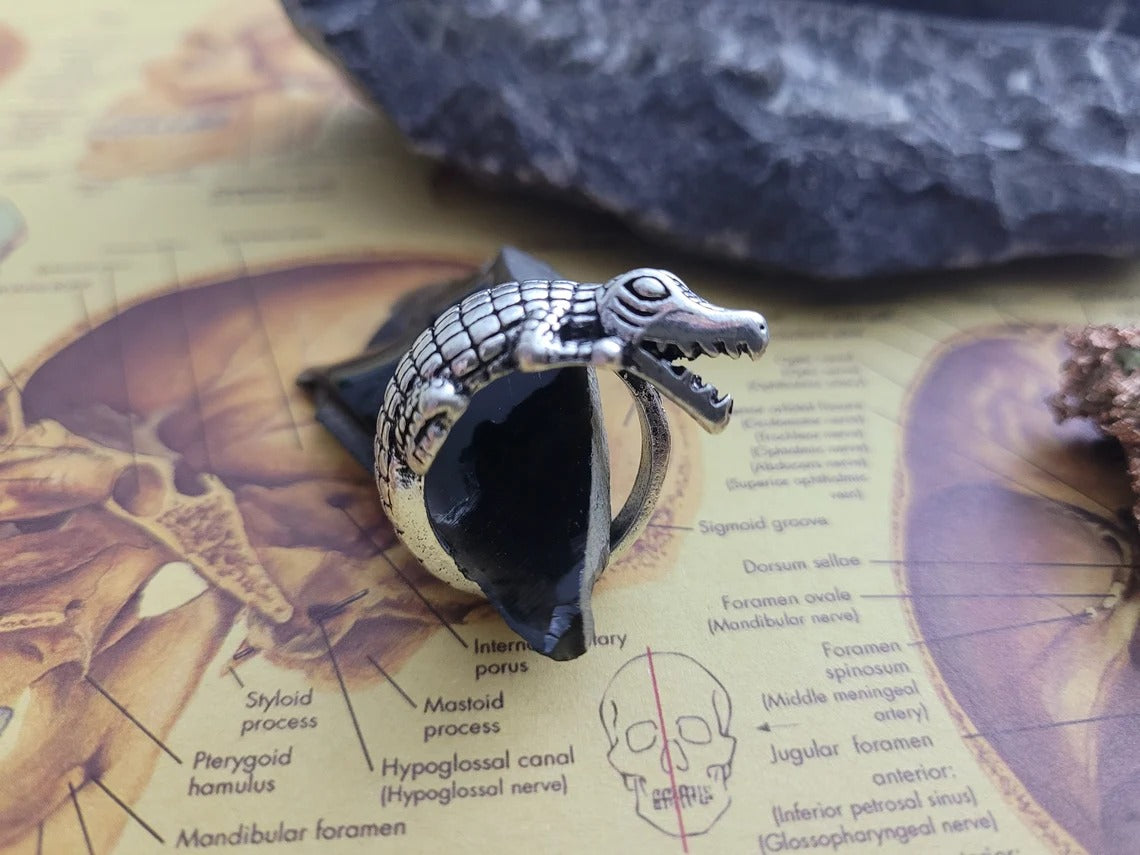 Retro Crocodile Alligator Silver Animal Biker Ring