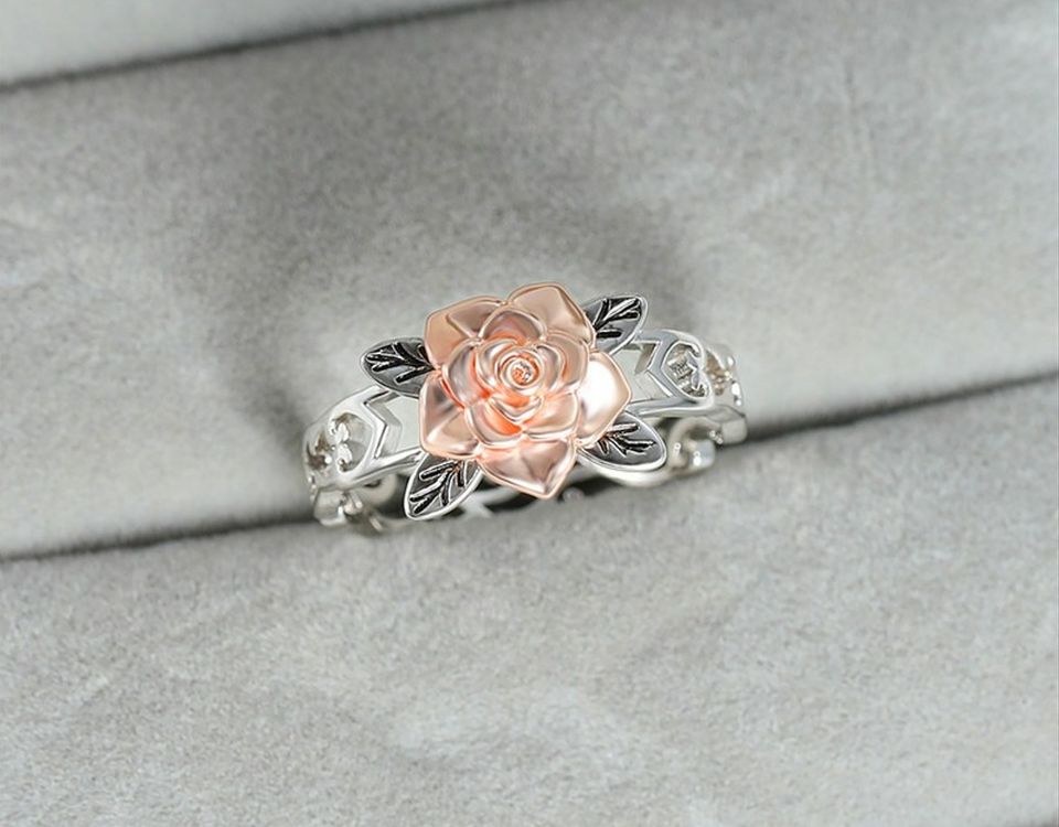 Exquisite Silver Floral Rose Flower Ring