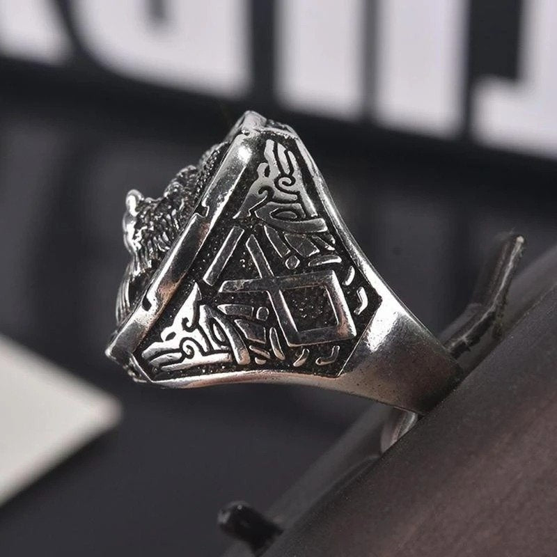Men's Vintage Retro Wolf Totem Silver Punk Ring