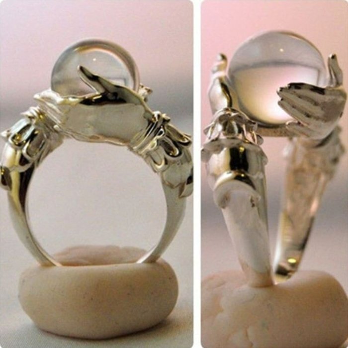 Retro Clear Marble Bead Hugging Hands Silver Ring