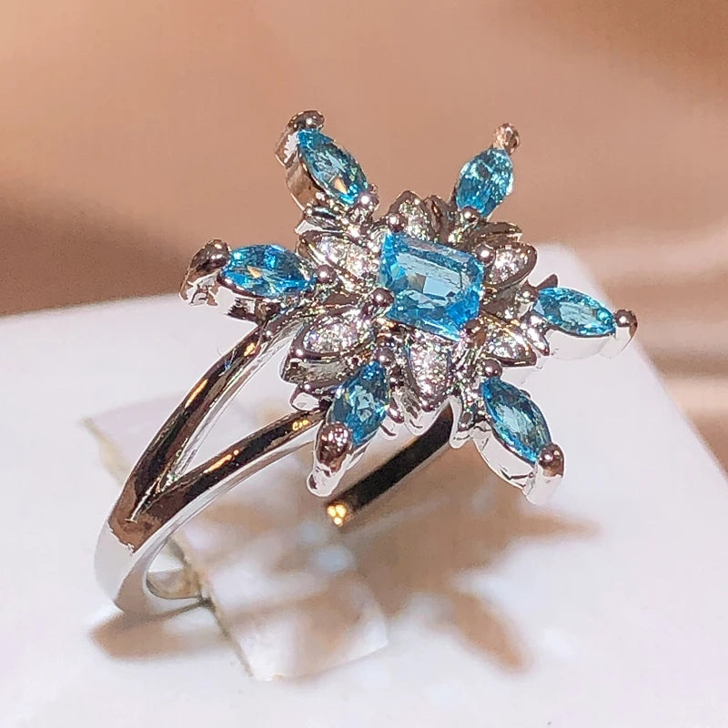 Elegant Blue & White Crystals Snowflake Silver Ring