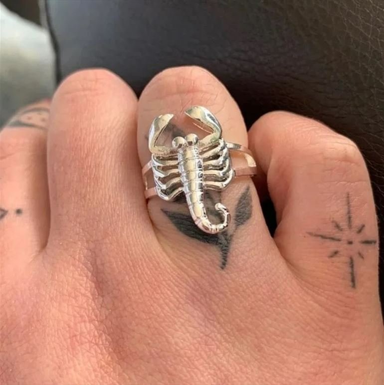 925 Sterling Silver Retro Hollow Scorpion Ring