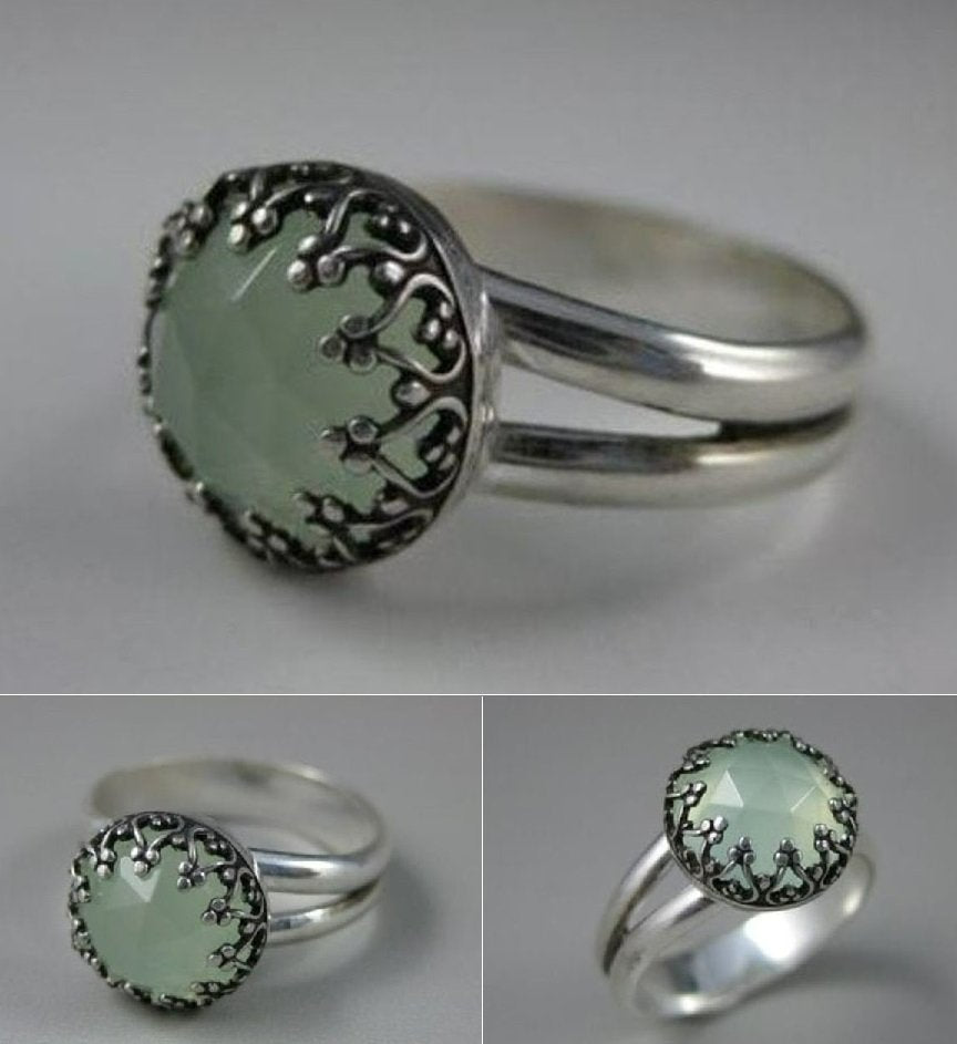 Sterling Silver Vintage Green Peridot Retro Ring