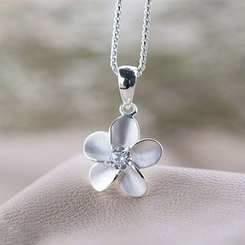 Dainty Silver Flower Necklace | Aesthetic Floral Pendant Chain Jewelry Gift for Women