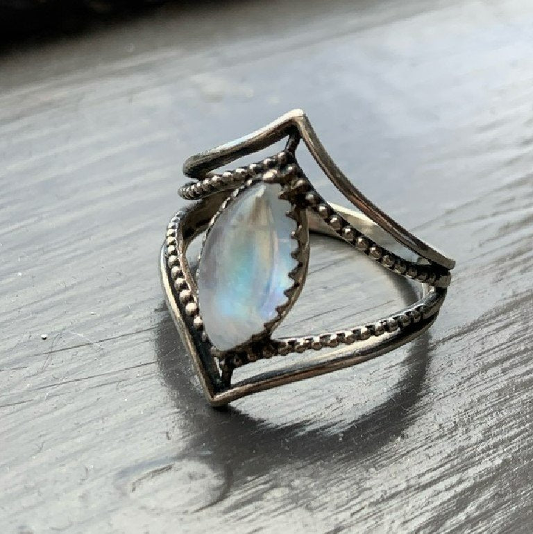 Retro Moonstone Horse Eye Water Drop Vintage Silver Ring