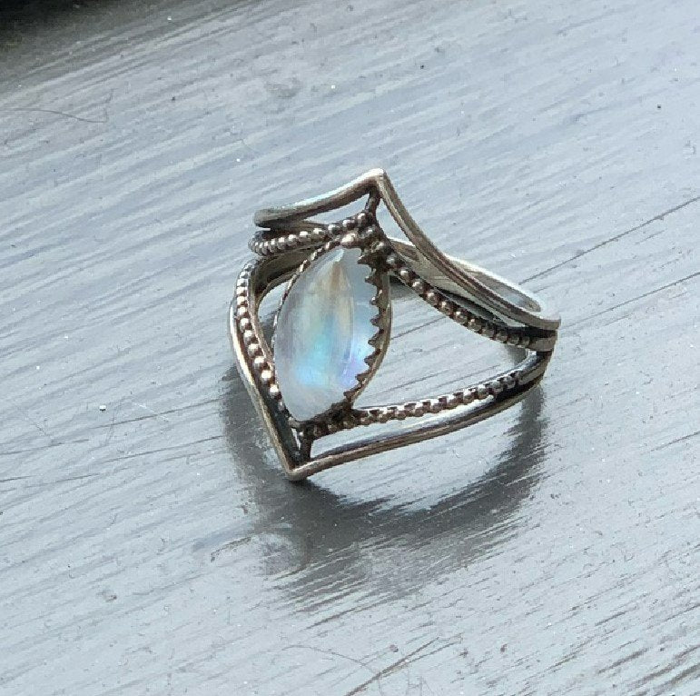 Retro Moonstone Horse Eye Water Drop Vintage Silver Ring