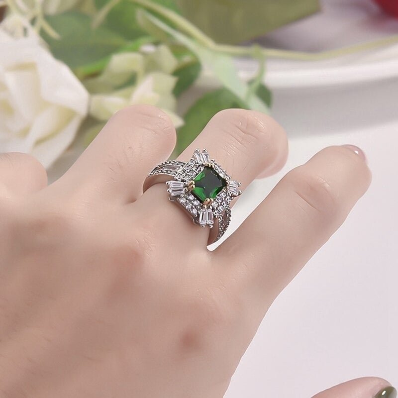 Vintage Green & White Floral Antique Silver Art Deco Ring