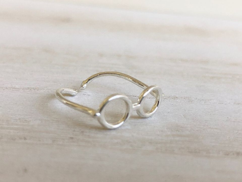 Unique Round Framed Glasses Open Silver Ring
