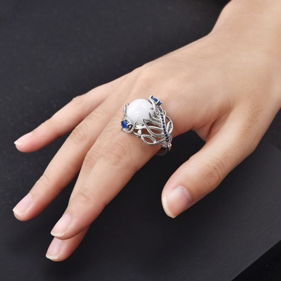 Vintage White Opal Cat Eye Hollow Silver Ring