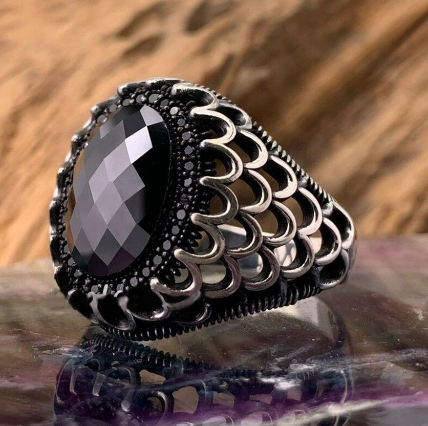 Men's Black Agate Gemstone Hollowed Out Antique Silver Ring