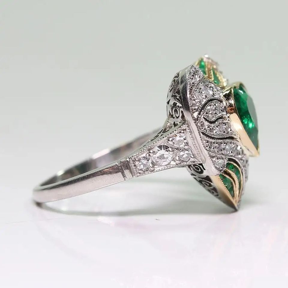 Vintage Emerald Green Heart Art Deco Silver European Ring