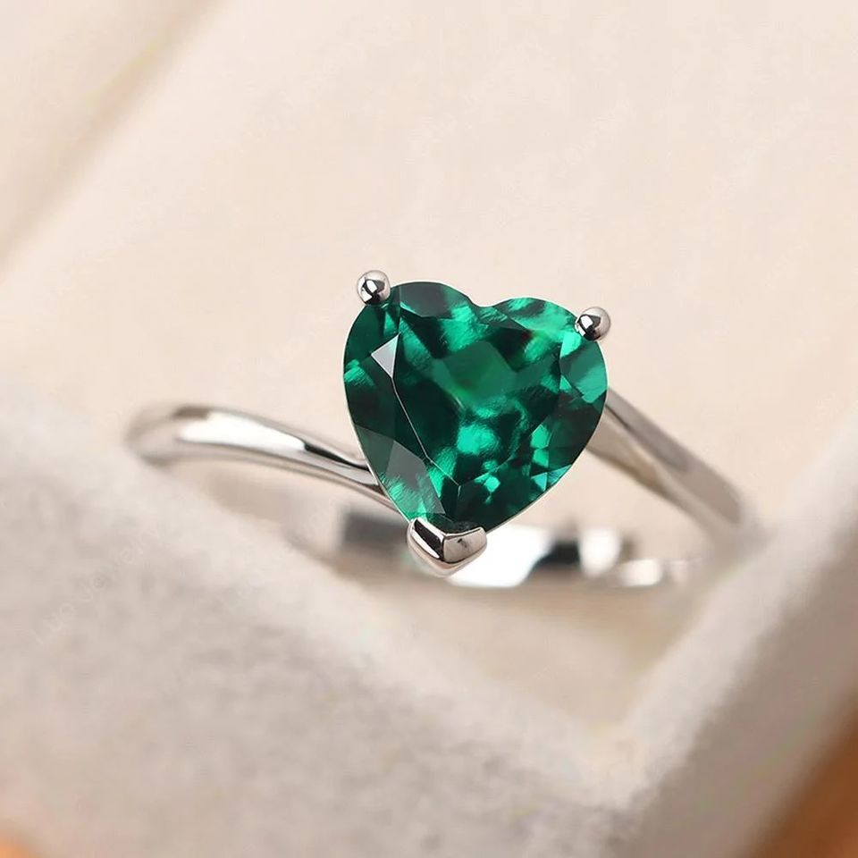 Heart-Shaped Emerald Green Silver Solitaire Ring