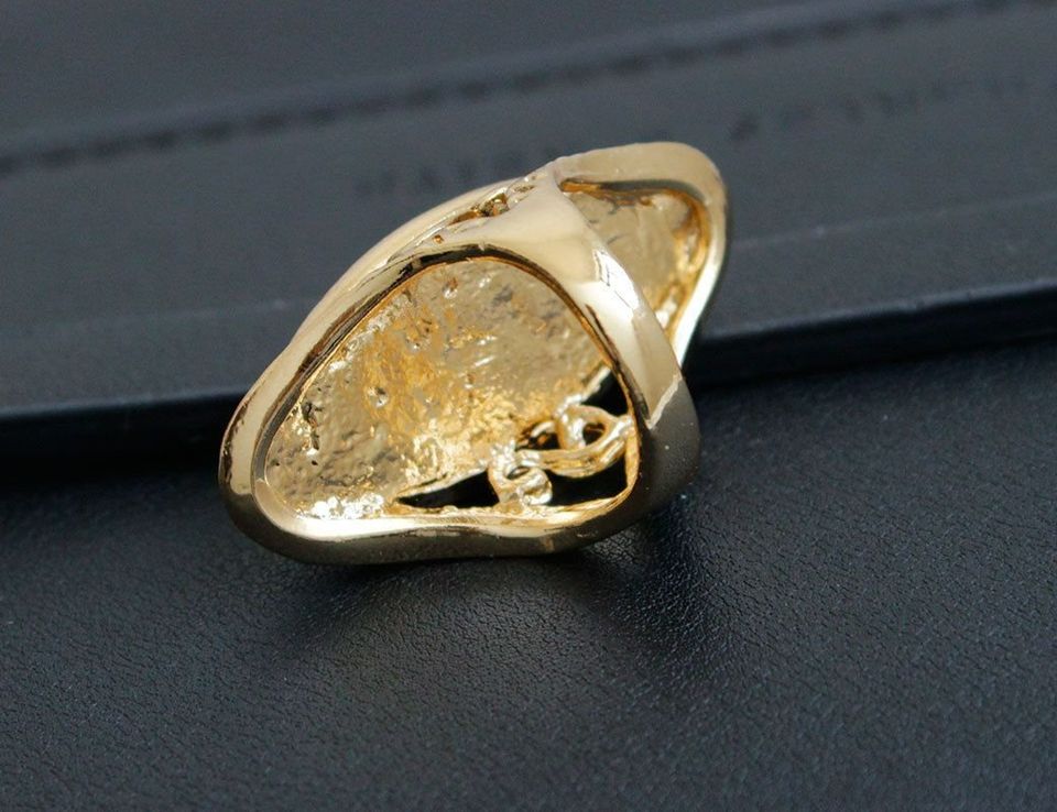 27mm Oval White Hollow Cat's Eye Antique Gold Ring