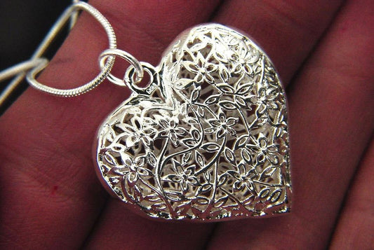 3.5cm Hollow Sterling Silver Floral Hollow Heart Pendant Necklace & Chain