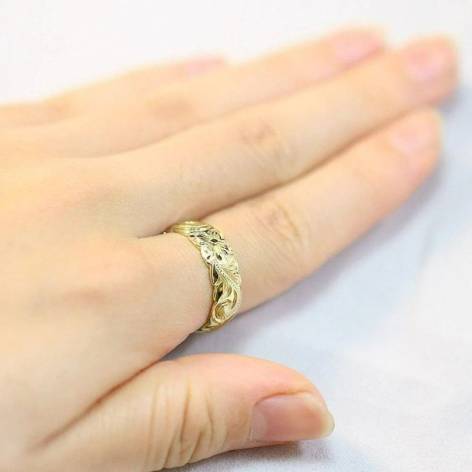Classic Carved Rose Flower Engraved Gold Ring