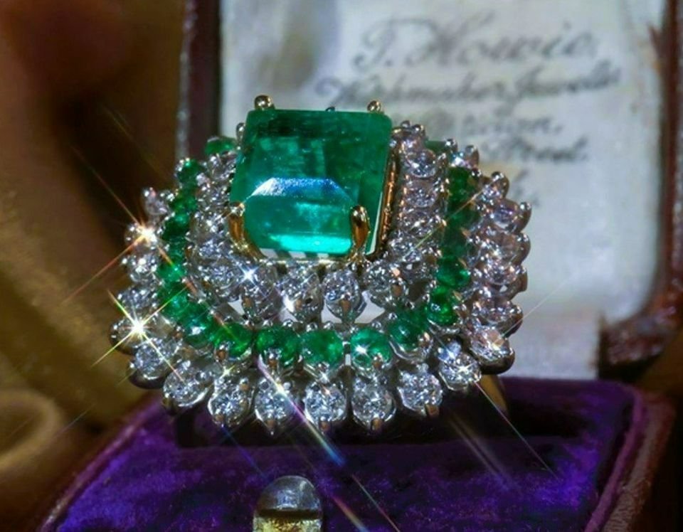 Vintage Emerald & White Sapphire Antique Silver Art Deco Ring