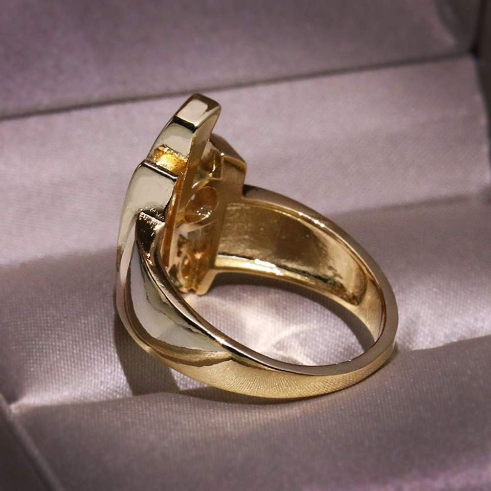 Unique Natural White Gemstone Gold Anillos Ring