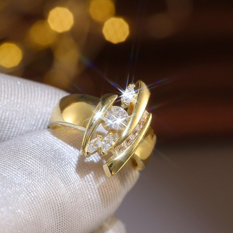 Unique Natural White Gemstone Gold Anillos Ring
