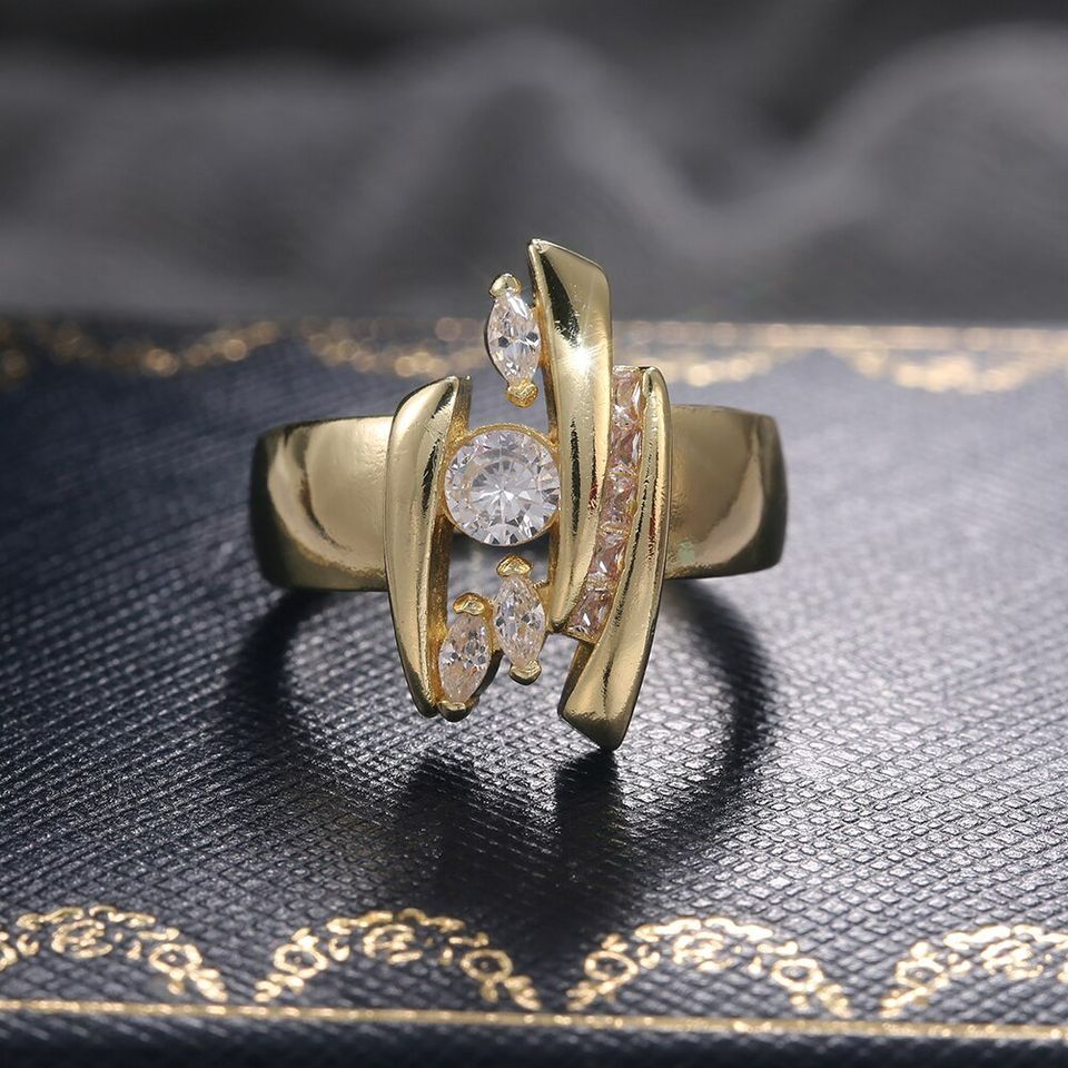 Unique Natural White Gemstone Gold Anillos Ring
