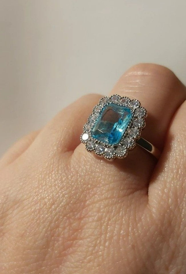 Elegant Inlaid Blue Aquamarine Rhinestone Silver Ring