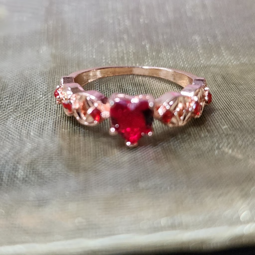 Red Heart Shape CZ Crystal Hollow Rose Gold Ring