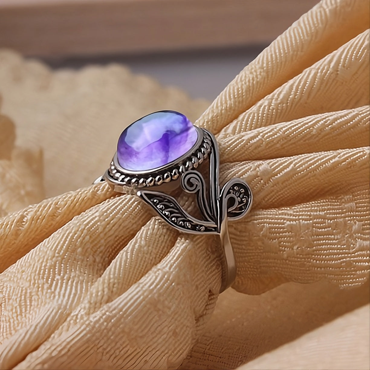 Antique Lady Purple Rhinestone Leaf Vintage Silver Ring