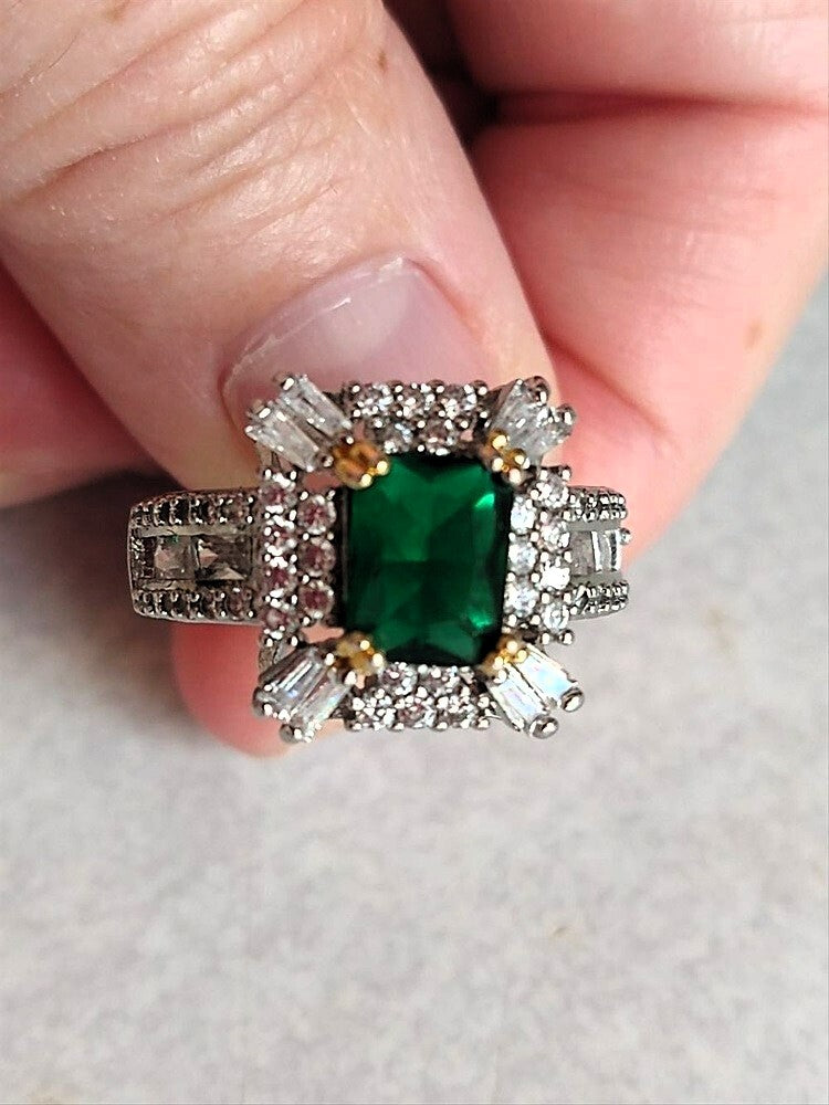 Vintage Green & White Floral Antique Silver Art Deco Ring