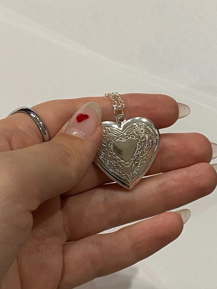 Heart Shaped Opening Locket Silver Necklace & Chain