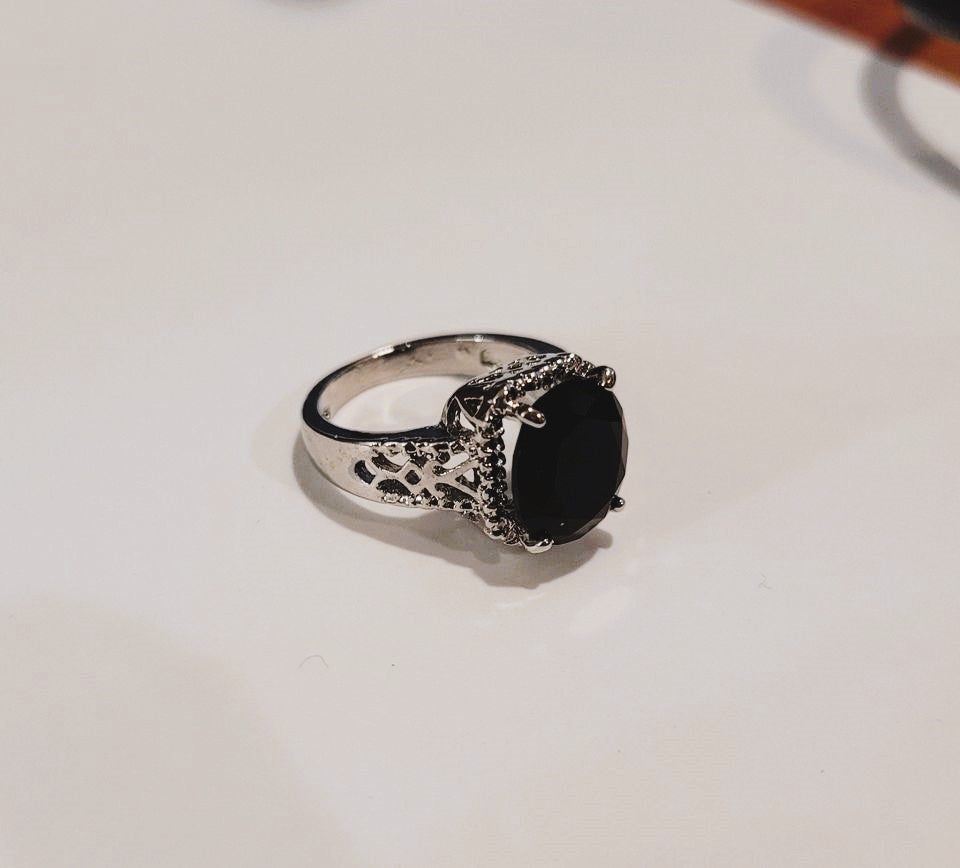 Hollow Out Oval Black Onyx Sterling Silver Ring