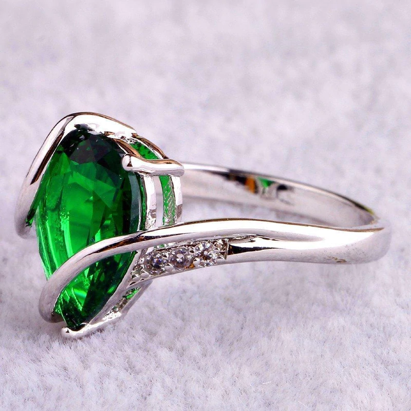 925 Sterling Silver Big Emerald Green Teardrop Ring