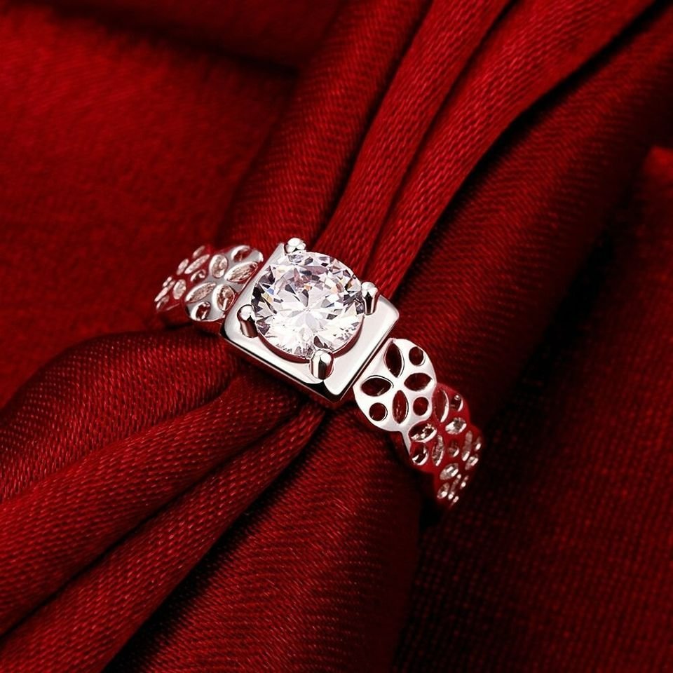 925 Sterling Silver Hollow Leaf Elegant Ring