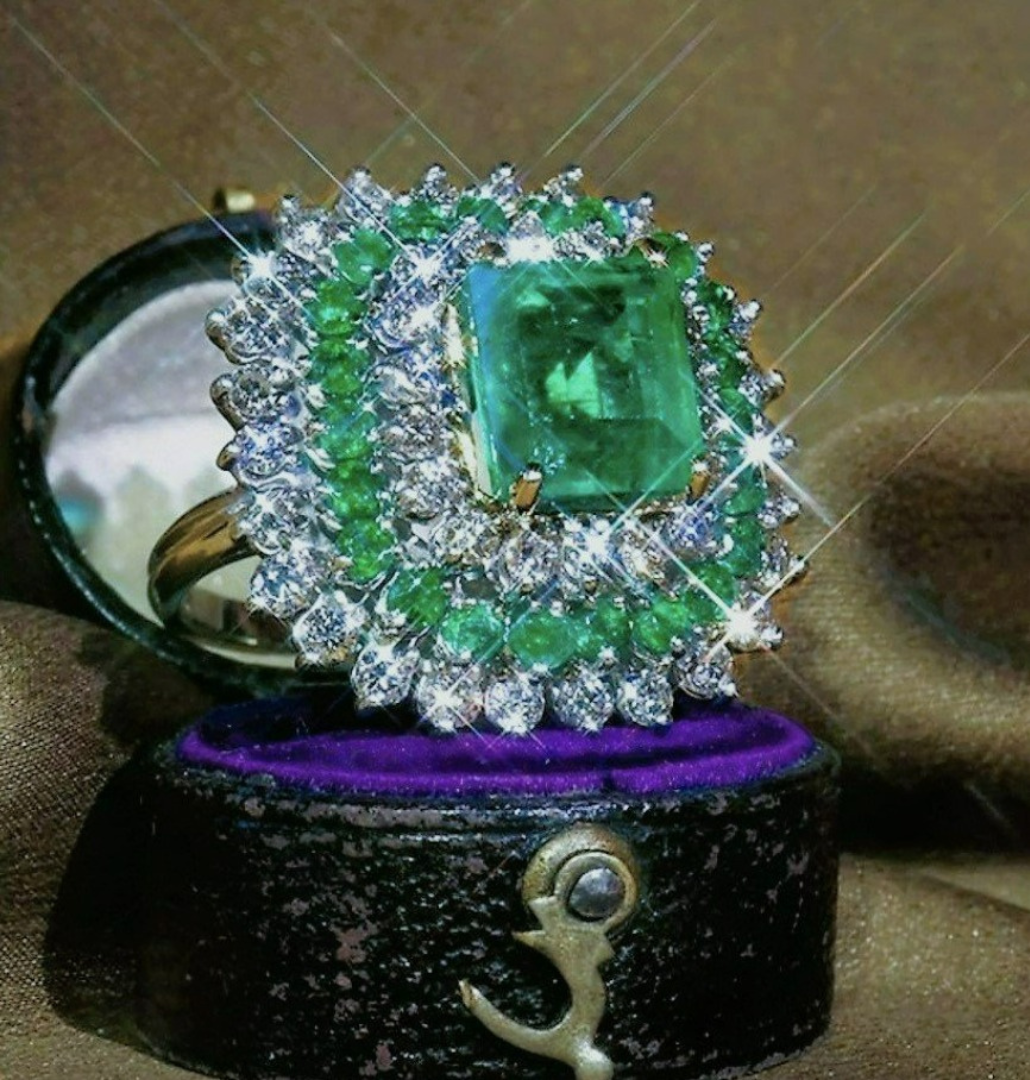 Vintage Emerald & White Sapphire Antique Silver Art Deco Ring
