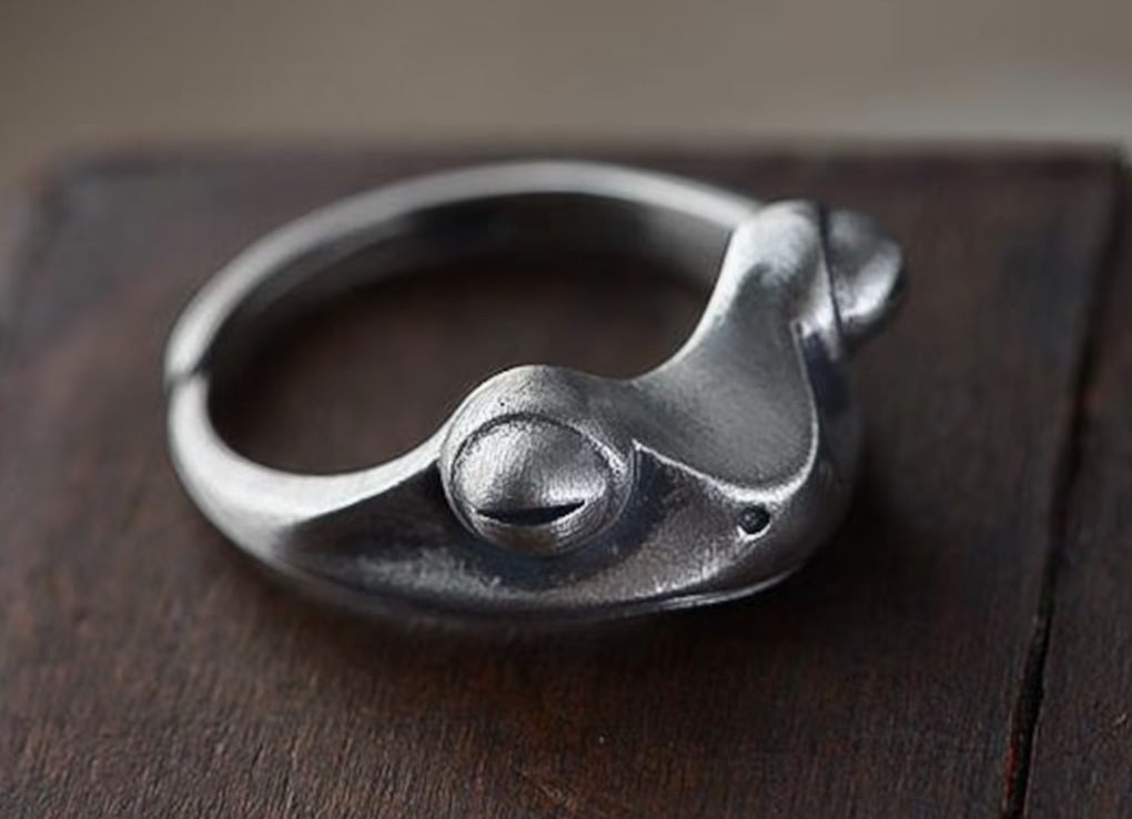 Creative Frog Unique Silver Open Retro Ring