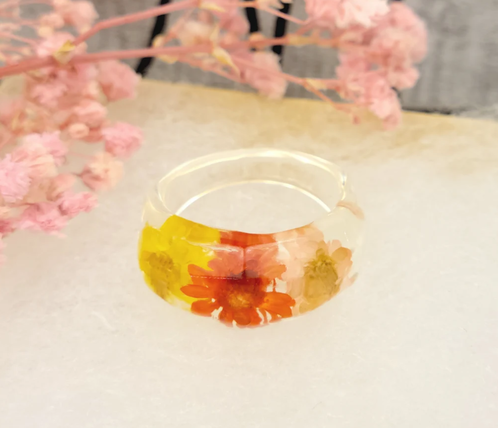 Colorful Daisy Dried Flowers Transparent Resin Epoxy Ring