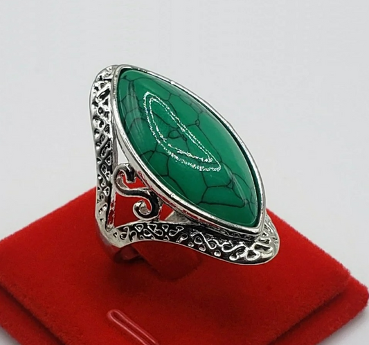 Natural Green 27mm Stone Hollow Antique Silver Ring