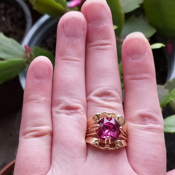 Crimson Throne Magenta Fire Gold Cocktail Ring