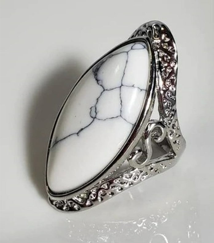 Natural White 27mm Stone Hollow Antique Silver Ring