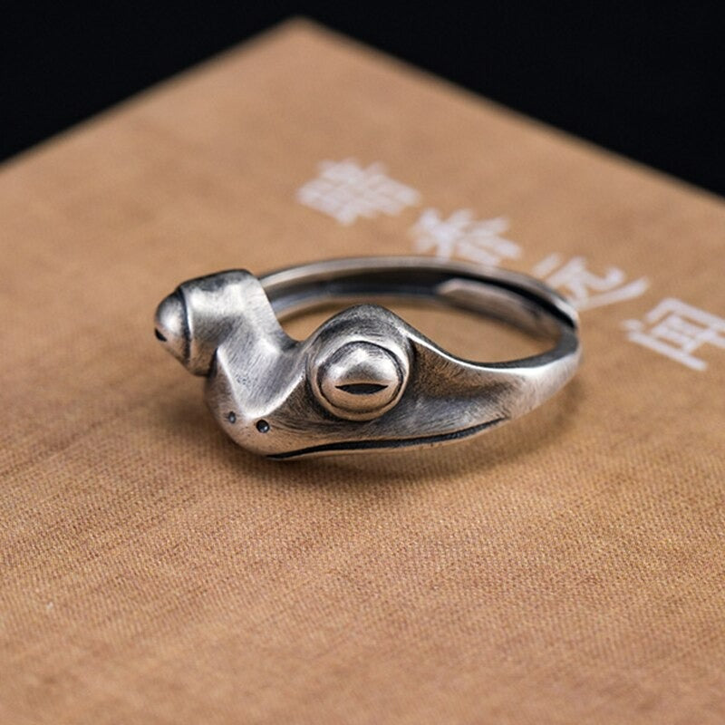 Creative Frog Unique Silver Open Retro Ring