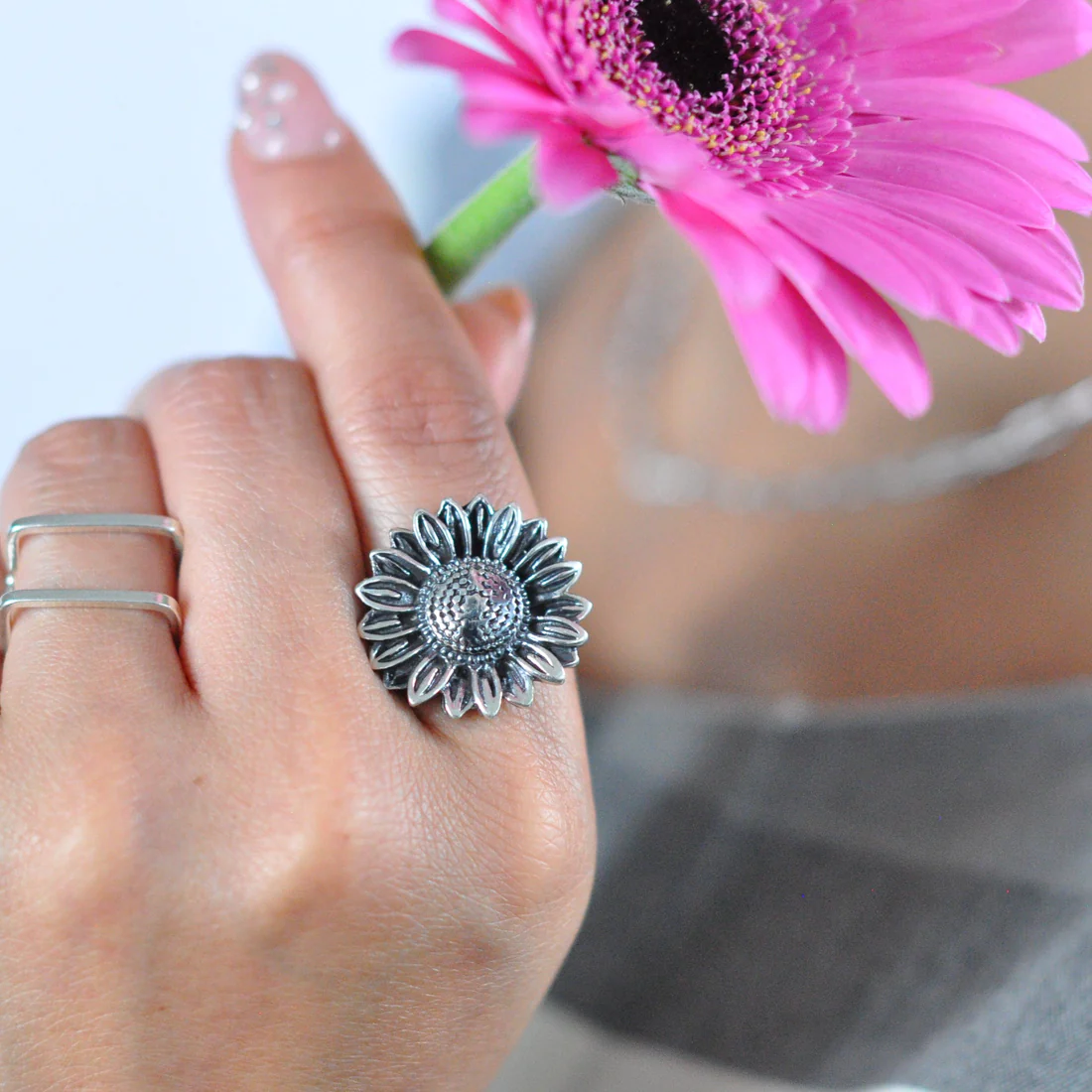 Big 24mm Retro Sunflower Literary Daisy Flower Silver Ring