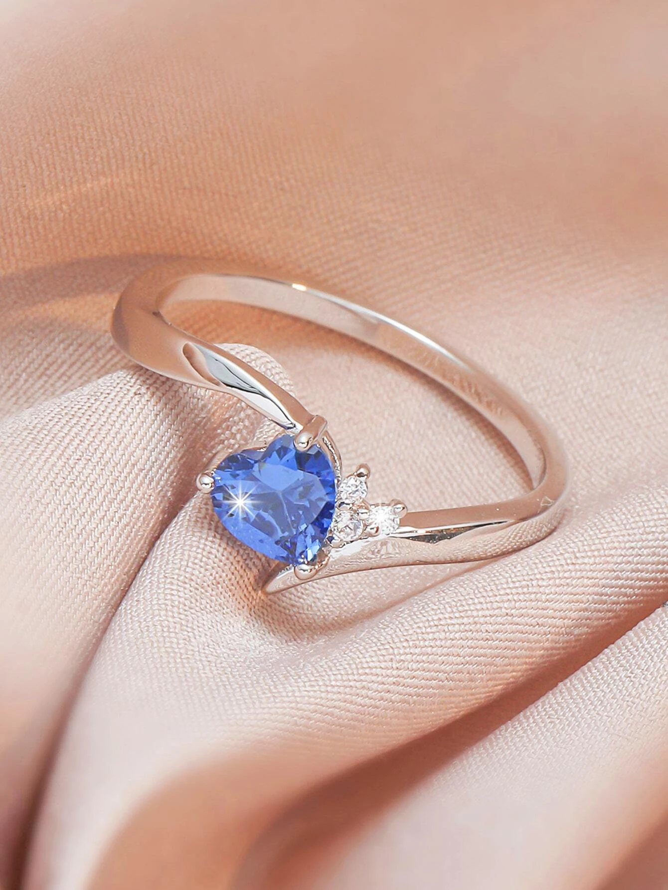 925 Sterling Silver Blue Tanzanite Heart Shaped Ring