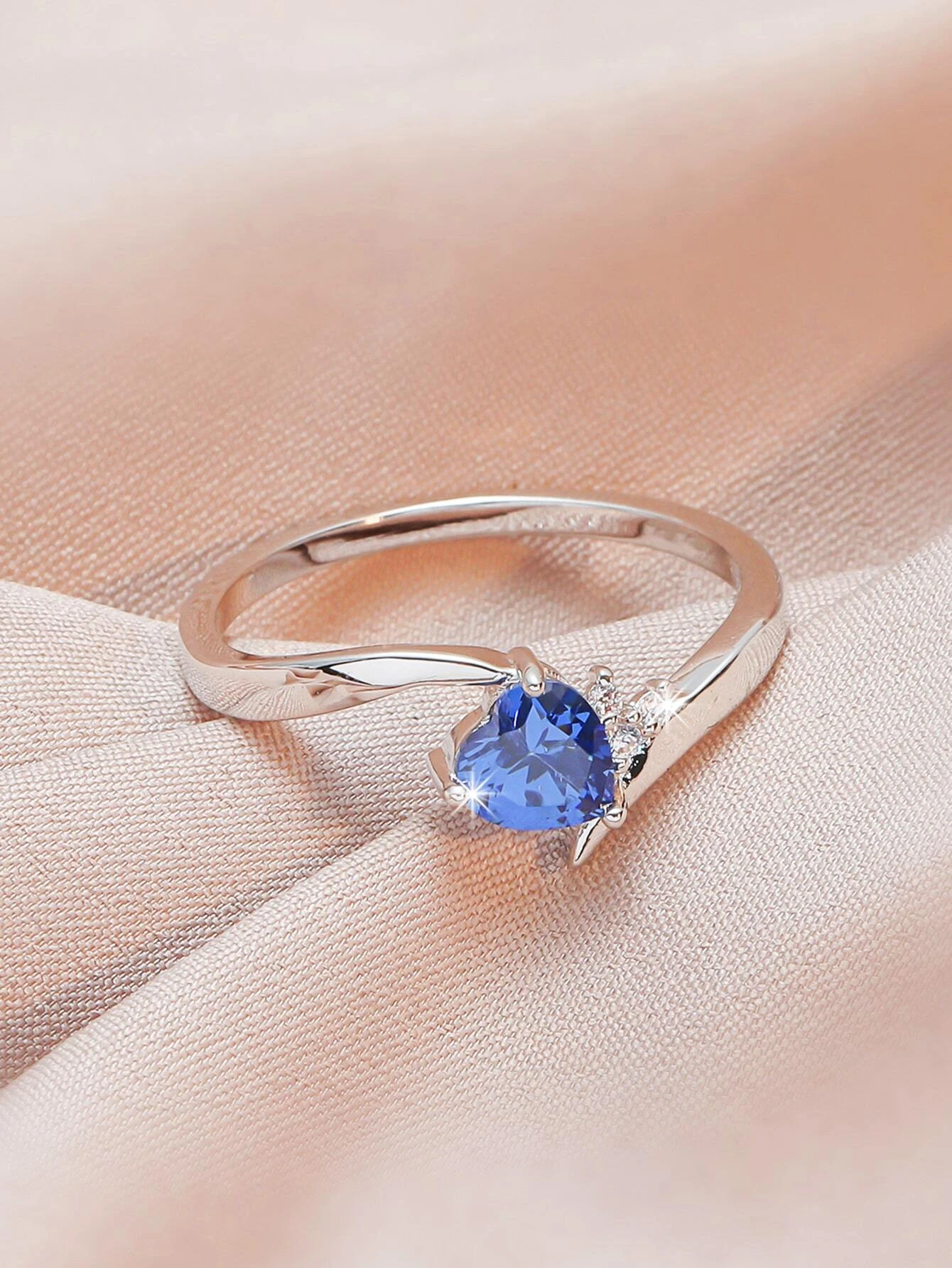 925 Sterling Silver Blue Tanzanite Heart Shaped Ring