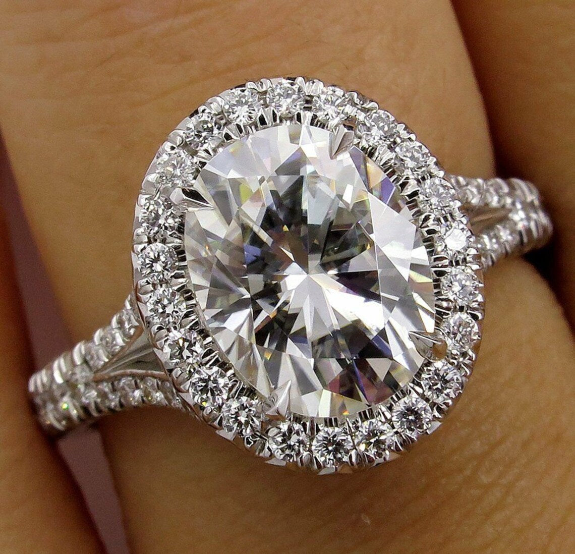 Stunning White Oval Halo Moissanite Silver Engagement Ring