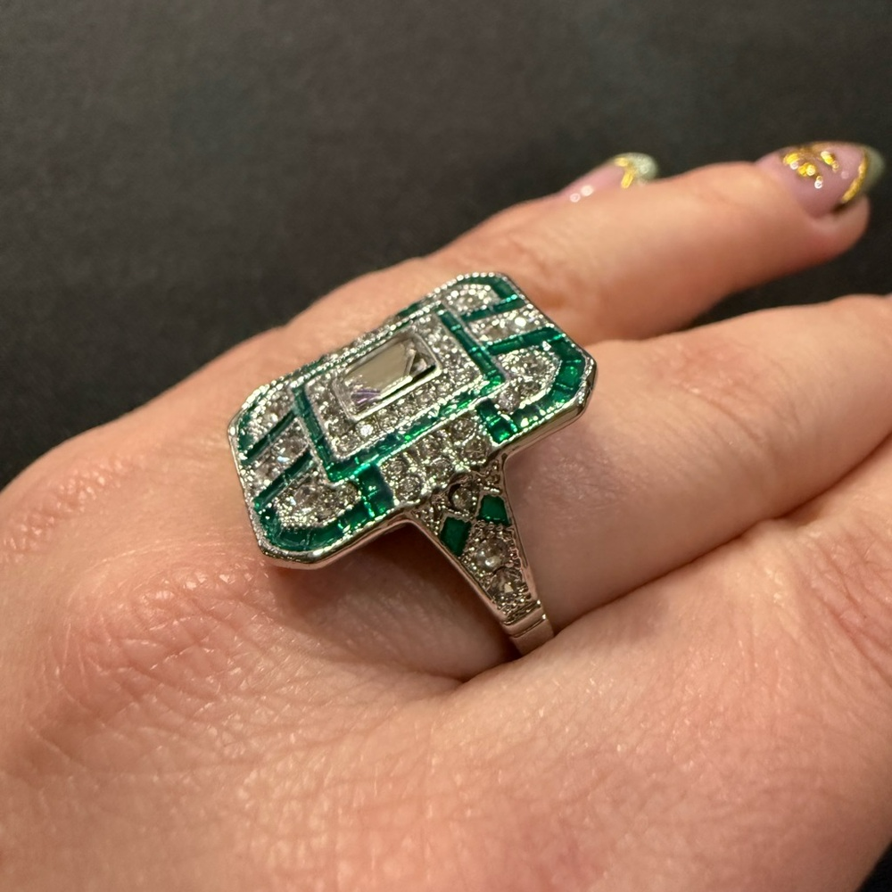 Vintage Art Deco Faux Green Sapphire & CZ Gemstone Ring