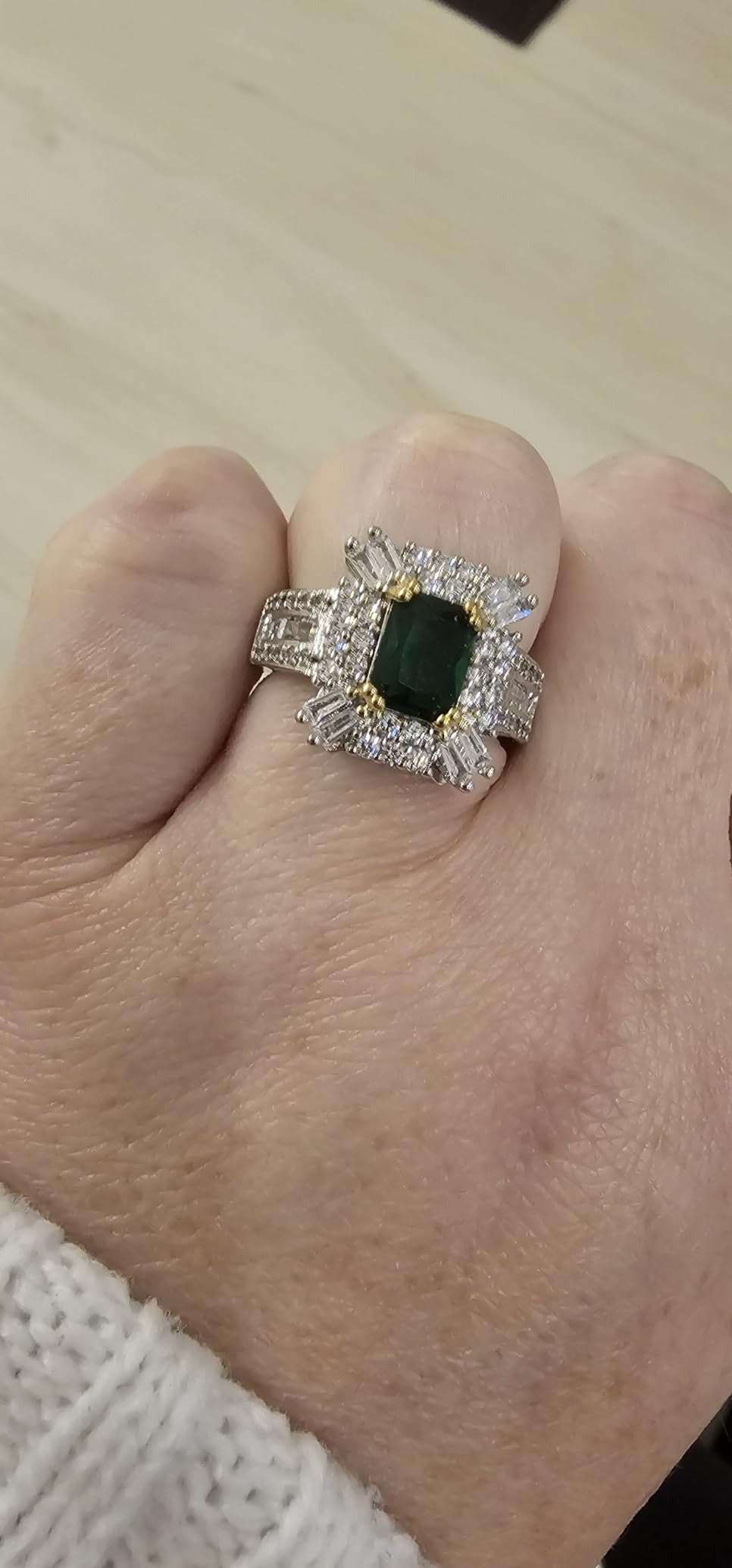 Vintage Green & White Floral Antique Silver Art Deco Ring